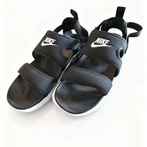 Nike Women's Owaysis Sandals Black White Size 11